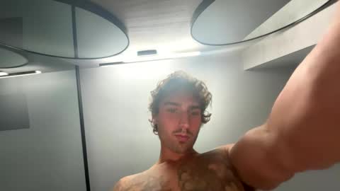Snapshot of rg1798 chatting on 12-13-24, 06:38 rg1798 online show from 12-13-24, 06:38