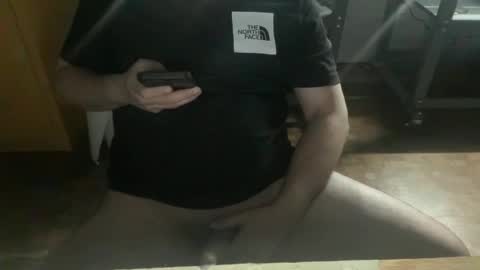 Snapshot of rgvknives chatting on 09-30-25, 11:04 rgvknives online show from 09-30-25, 11:04