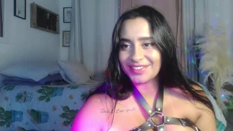 Snapshot of rhaenyra_ chatting on 02-14-25, 11:31 Rhaenyra online show from 02-14-25, 11:31