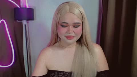 Snapshot of rhetttogo chatting on 07-17-26, 05:51 - mamerta online show from 07-17-26, 05:51