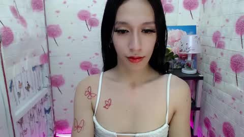 Snapshot of rhian20 chatting on 01-13-25, 04:50 HI GUYS IM RHIAN PLEASE GIVE ME THUMBS UP online show from 01-13-25, 04:50