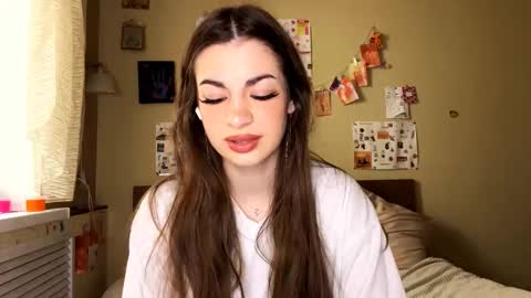 Snapshot of rhiannonmuccigrosso chatting on 11-16-25, 05:35 Anna online show from 11-16-25, 05:35