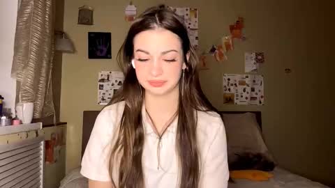 Snapshot of rhiannonmuccigrosso chatting on 12-01-25, 03:06 Anna online show from 12-01-25, 03:06