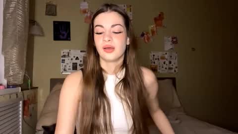 Snapshot of rhiannonmuccigrosso chatting on 12-03-25, 02:04 Anna online show from 12-03-25, 02:04