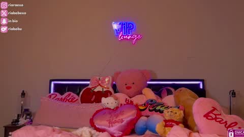 Snapshot of riababe chatting on 02-07-25, 06:14 ria online show from 02-07-25, 06:14