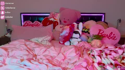 Snapshot of riababe chatting on 02-11-25, 09:09 ria online show from 02-11-25, 09:09