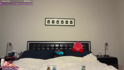 Snapshot of riababe chatting on 09-12-25, 02:44 ria online show from 09-12-25, 02:44