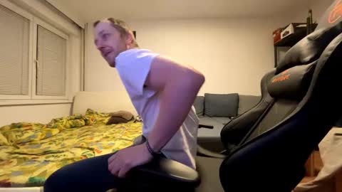 ricciardio online show from 11-04-25, 04:39