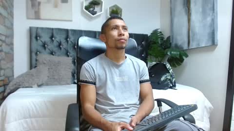 Snapshot of richar_voller chatting on 02-01-25, 11:21 richar_voller online show from 02-01-25, 11:21