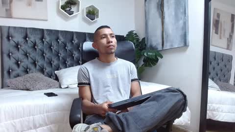 Snapshot of richar_voller chatting on 02-05-25, 11:12 richar_voller online show from 02-05-25, 11:12