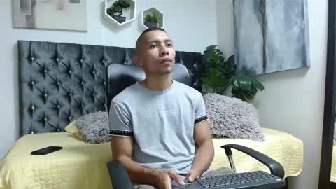 Snapshot of richar_voller chatting on 02-11-25, 12:37 richar_voller online show from 02-11-25, 12:37