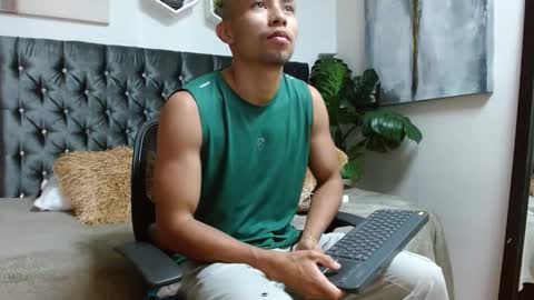 Snapshot of richar_voller chatting on 09-19-25, 11:11 richar_voller online show from 09-19-25, 11:11