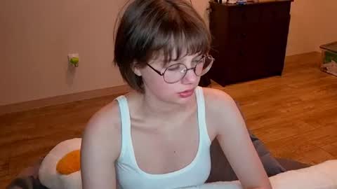 Luna online show from 06-04-26, 06:47