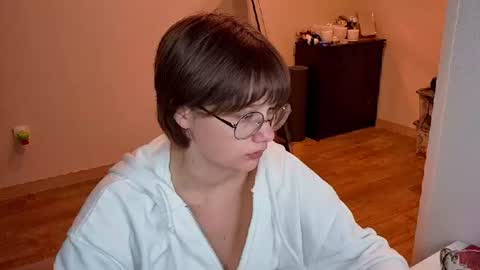 Luna online show from 07-20-26, 06:43