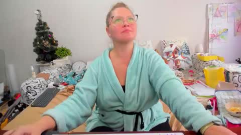 Snapshot of richlucky555 chatting on 01-09-26, 12:08 Anna - not anna - right Anna online show from 01-09-26, 12:08