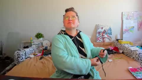 Snapshot of richlucky555 chatting on 02-09-26, 01:04 Anna - not anna - right Anna online show from 02-09-26, 01:04