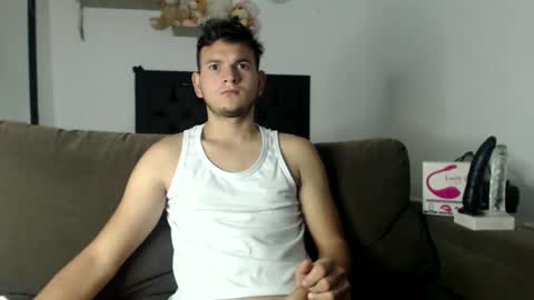 Snapshot of richr_latin_boy chatting on 03-02-25, 04:21 rich online show from 03-02-25, 04:21