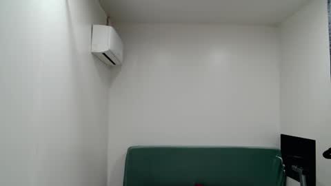 Snapshot of richrolland chatting on 11-10-25, 01:32 Rickseduction online show from 11-10-25, 01:32