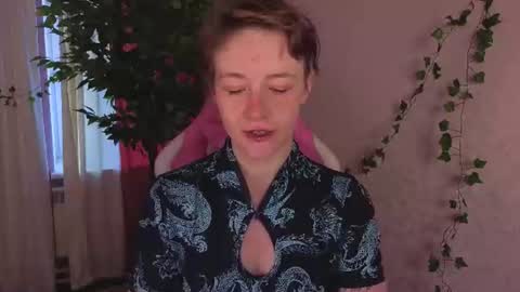 Snapshot of ricki_bloom chatting on 06-19-26, 01:21 Ricki online show from 06-19-26, 01:21