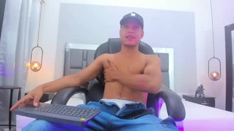 Ricky  online show from 12-31-24, 08:02