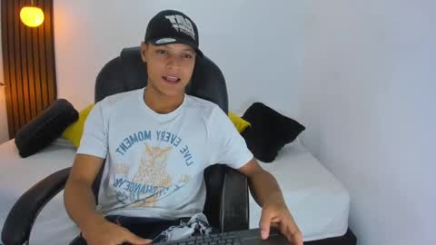 Ricky  online show from 02-11-25, 08:31