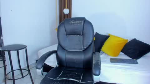 Ricky  online show from 02-15-25, 08:11