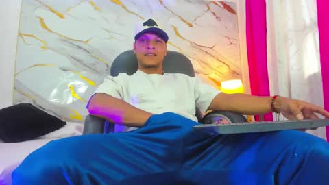 Ricky  online show from 10-04-25, 08:51