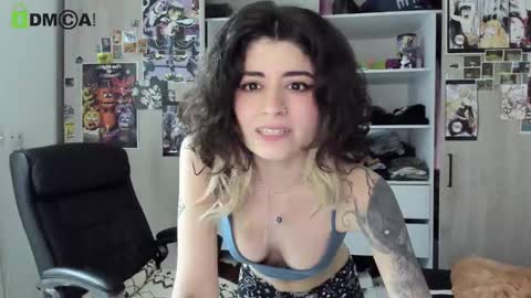 Snapshot of rickydicot_13 chatting on 01-06-25, 02:37 RickyDicot 13 online show from 01-06-25, 02:37