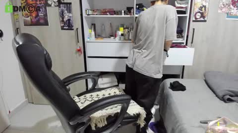 Snapshot of rickydicot_13 chatting on 01-25-25, 02:15 RickyDicot 13 online show from 01-25-25, 02:15