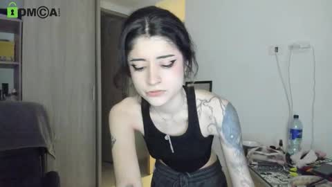 Snapshot of rickydicot_13 chatting on 11-24-25, 01:16 RickyDicot 13 online show from 11-24-25, 01:16