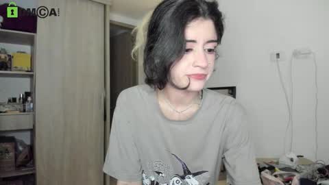 Snapshot of rickydicot_13 chatting on 12-14-25, 02:06 RickyDicot 13 online show from 12-14-25, 02:06