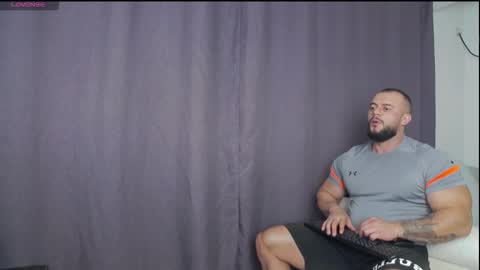 Snapshot of rickymiami1 chatting on 09-27-25, 06:46 rickymiami1 online show from 09-27-25, 06:46