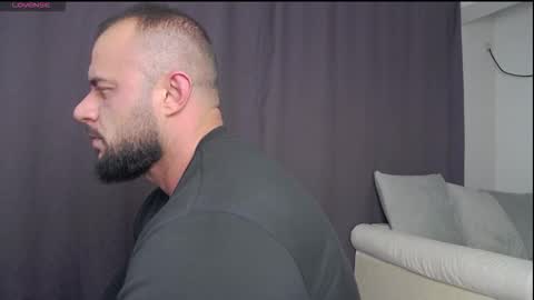 Snapshot of rickymiami1 chatting on 10-12-25, 06:51 rickymiami1 online show from 10-12-25, 06:51