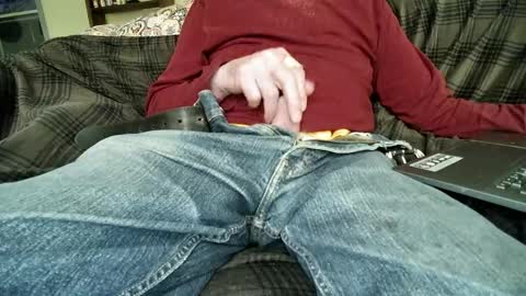 Snapshot of rico_y_suave_4u chatting on 04-18-26, 12:14 Easy if yun are good see my pics online show from 04-18-26, 12:14