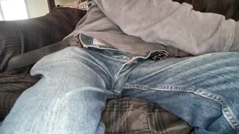 Snapshot of rico_y_suave_4u chatting on 04-19-26, 08:44 Easy if yun are good see my pics online show from 04-19-26, 08:44