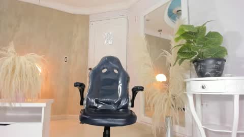 RicoBrowm online show from 11-17-25, 03:56