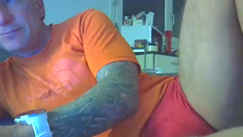 Snapshot of ricogumpi chatting on 05-10-26, 10:48 ricogumpi online show from 05-10-26, 10:48