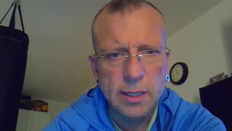Snapshot of ricogumpi chatting on 05-17-26, 09:44 ricogumpi online show from 05-17-26, 09:44