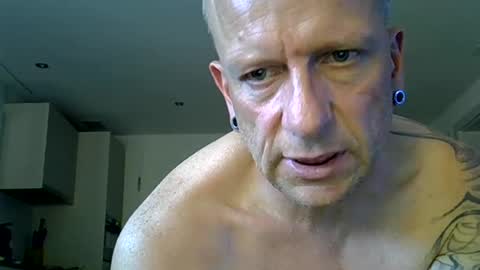 Snapshot of ricogumpi chatting on 07-06-26, 06:32 ricogumpi online show from 07-06-26, 06:32