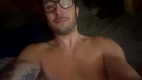 Snapshot of ricracks11 chatting on 02-11-25, 04:11 ricracks11 online show from 02-11-25, 04:11