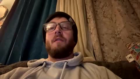 Snapshot of ricracks11 chatting on 03-26-26, 01:33 ricracks11 online show from 03-26-26, 01:33