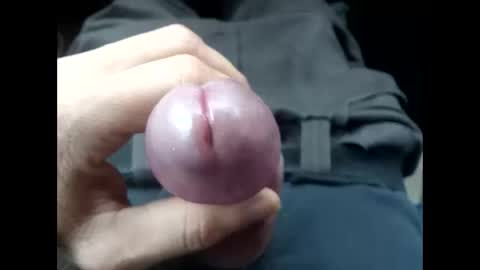 Snapshot of riffraffrackus chatting on 12-18-25, 07:09 riffraffrackus online show from 12-18-25, 07:09