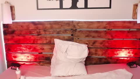 Rihanna  online show from 03-07-25, 07:41