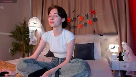 rihanna_walker online show from 10-26-25, 01:22