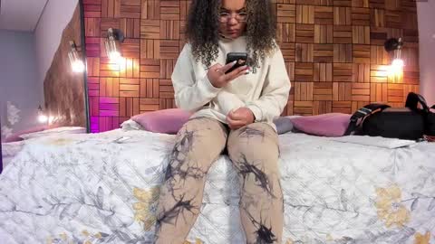 Sara online show from 02-21-25, 10:07