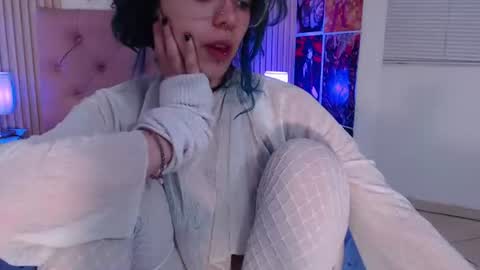 Snapshot of rihonna_hs8 chatting on 06-13-26, 01:09 RIHONNA online show from 06-13-26, 01:09