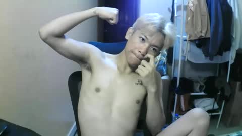 riiichie12 online show from 10-25-25, 08:33