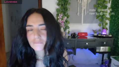 Snapshot of riiley_ chatting on 07-19-26, 08:40 Independent model online show from 07-19-26, 08:40