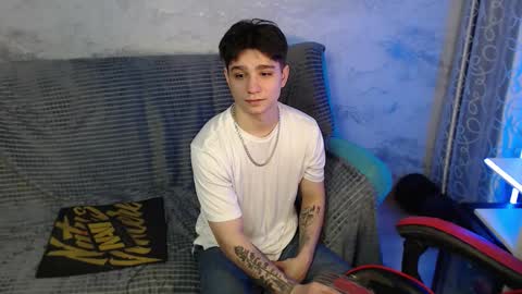 Snapshot of rik_and chatting on 12-01-25, 11:48 Rick online show from 12-01-25, 11:48