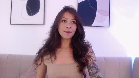 Snapshot of riley_bensongh chatting on 12-15-24, 08:15 Riley online show from 12-15-24, 08:15